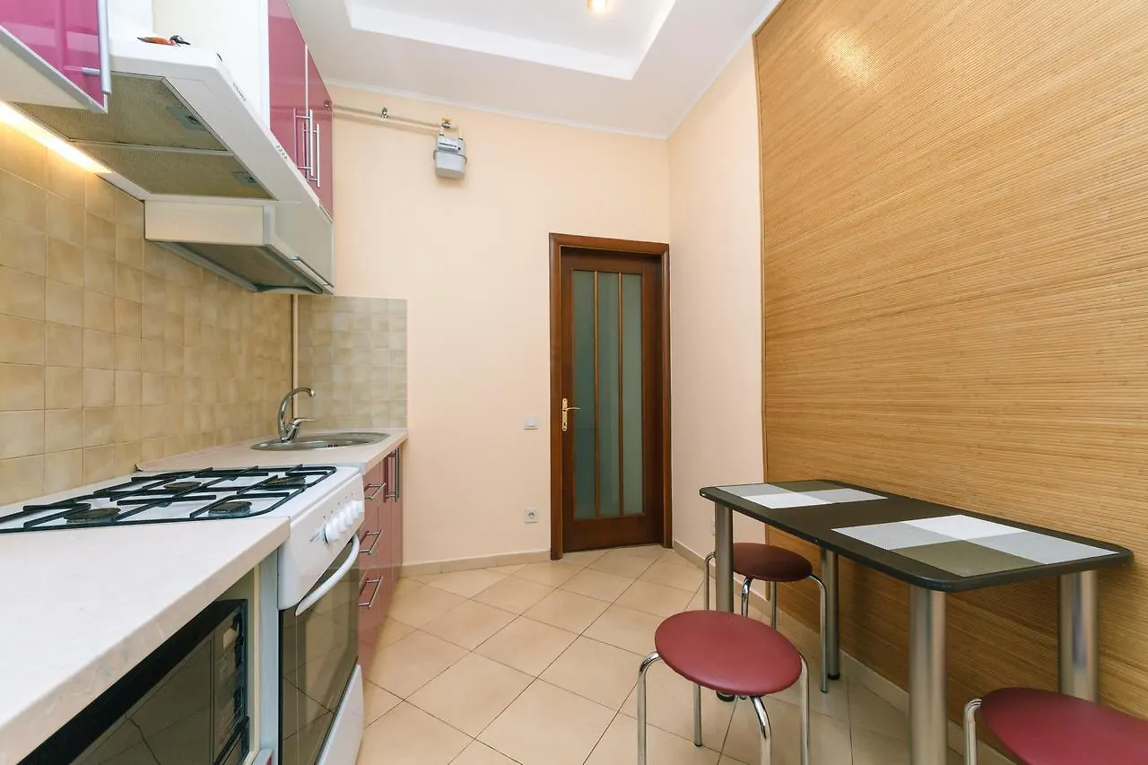 Apartment On Lva Tolstoho Street Kiev