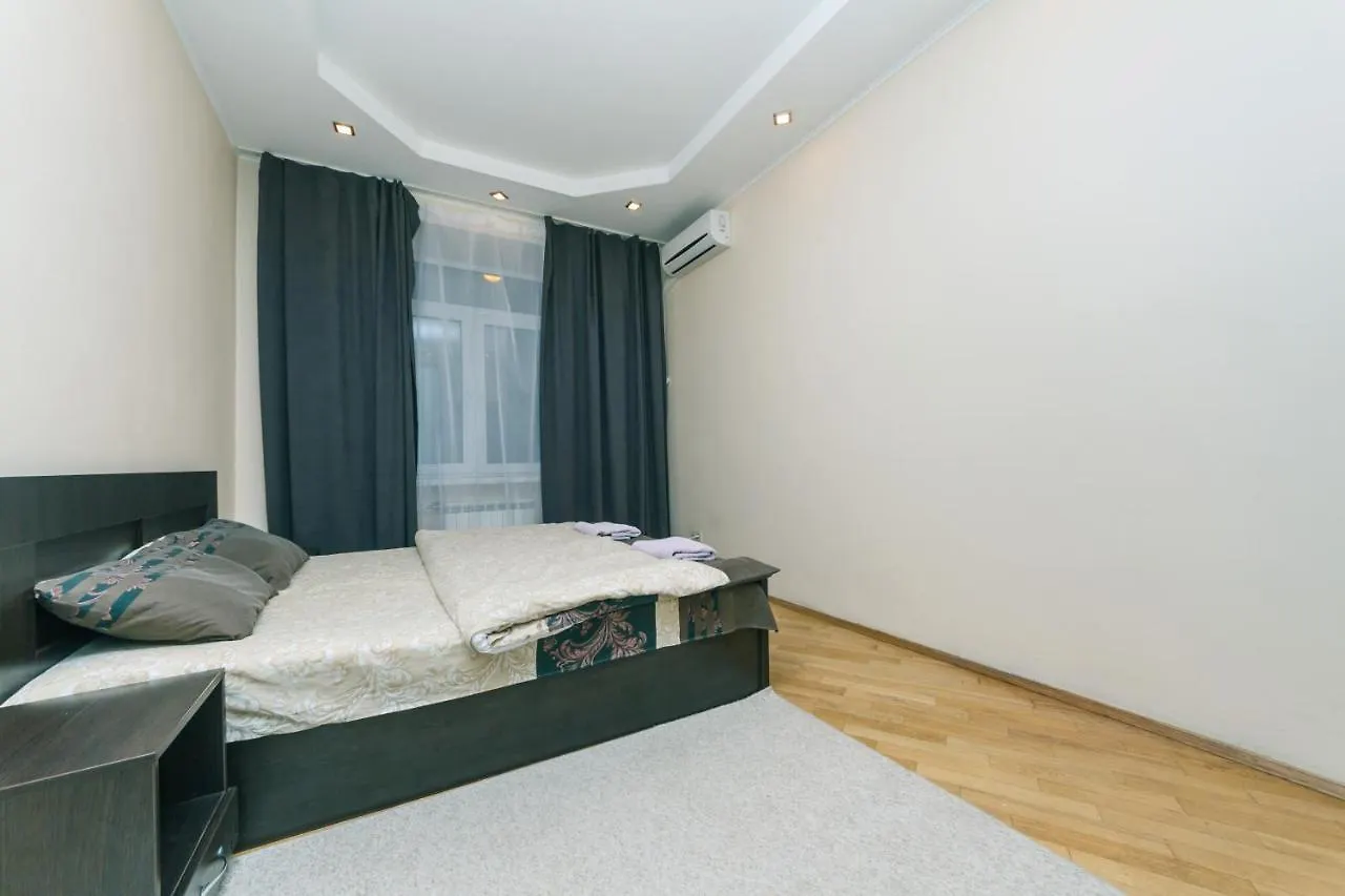 Contacts de Apartment On Lva Tolstoho Street
